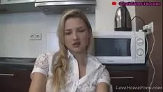 चलाएँ गोरे गैर-पेशेवर निःस्वार्थ ट्रेन के लिए वेब कैमरा बैठक