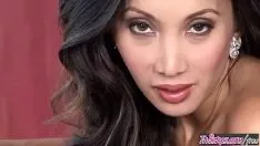 播放 Crookeds - katsuni 明星来到荒野天堂