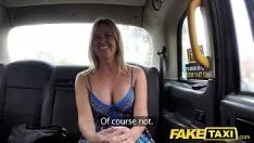 Riproduci La mamma del taxi travisata con grandi tette annullate ottiene il grande britannico Sashay