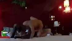 Reproducir La pelirroja actuando con un cuke y su novio. san033