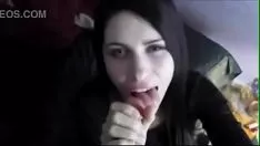 Reproducir adolescente brunet pov despilfarro y nerviosismo facial - superioridad mp4