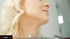 تشغيل شقراء فقي أمي سميكة الجلد مكتب اللعنة