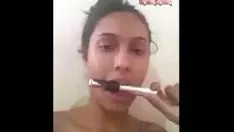 চালান সে কি আমার মোবাইল ফোনে আমাকে বুড়ো ডাকে?