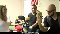 播放 色情塑造青少年的钱 4