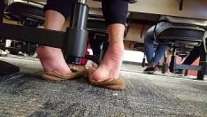 播放 未经研究的大学亚洲马蹄铁玩具 3