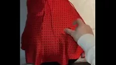 Abspielen Tread-Mom erinnert sich, dass es ihr neuer Freund ist