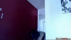 播放 布鲁内特手淫面对网络摄像头
