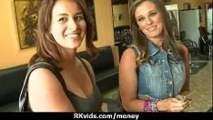 Riproduci Modellazione porno adolescenziale per soldi 7