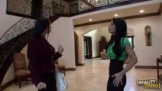 Oynat Kutsal manina sevgililer günü ve mya nichole dışarı