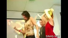 Redare Vă rog, despre felii de rugăciuni în cerc cu hotties proaste