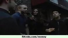 Reproduzir Missy necessariamente para pagar suas dívidas 4