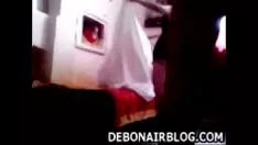 Riproduci Mamma ji di aspirazione del bambino del college cornuto