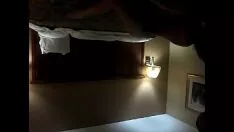 Afspelen Meisje in hotel