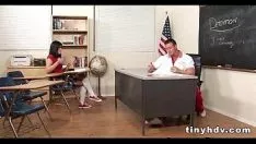 Reproduzir Aprimorar o gatinho adolescente Andy San Dimas 3 91