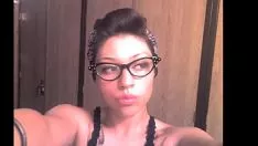Jouer Une ex-femme mariée se fait baiser et les cueillettes ralentissent les éjaculations gestuelles !!