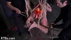 播放 橡胶底漆施虐受虐色情