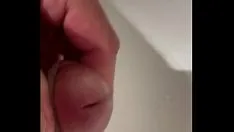 播放 玩弄我的小鸡巴试图让它射精 pt1
