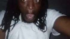 Reproduzir Shorty jogando essa bunda para trás, mas não aguenta o pau
