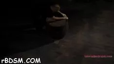Putar Tutup mata dan orang suci yang disumpal mendapatkan sekop twatnya yang diisi dengan mainan