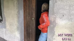 Riproduci Notte di Halloween di passione anale: Luna si fa distruggere il culo da un cazzo mostruoso