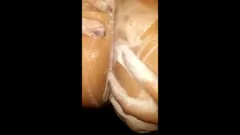 চালান শাওয়ারে করিনার কার্ভি বডি এবং বিশাল পাছার সংকলন