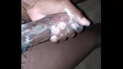 Играть Зрелая порнозвездочная рука: мокрый собачий стиль Cumshot - домашнее порно
