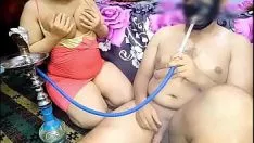 再生 彼女は彼女の罪を殴りたいと願っています、そして彼は彼女を早く殴ります彼は彼女をファックします