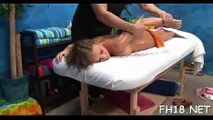 Jouer Jupe avec un cul bien foutu par un guérisseur de pétrissage