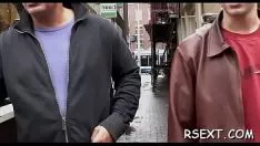 Putar Bayi yang mengejutkan mendapatkan gelar yang diekspresikan di amsterdam